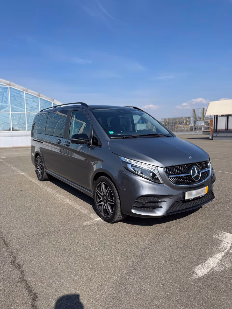 Mercedes-Benz V-Class minivan