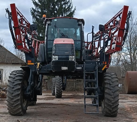 Case IH Patriot 350 sprayer