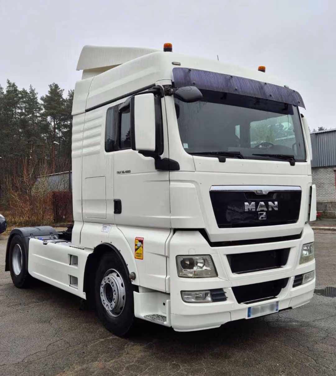 MAN 18.480 tractor unit